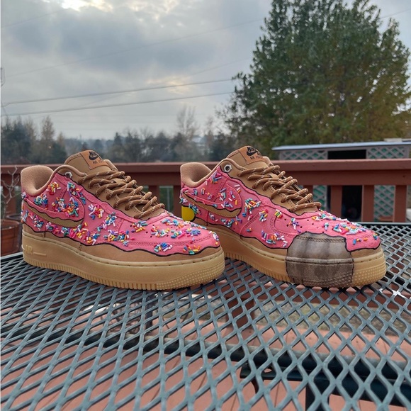 “A Treat for Homer” - Picture 3 of 6